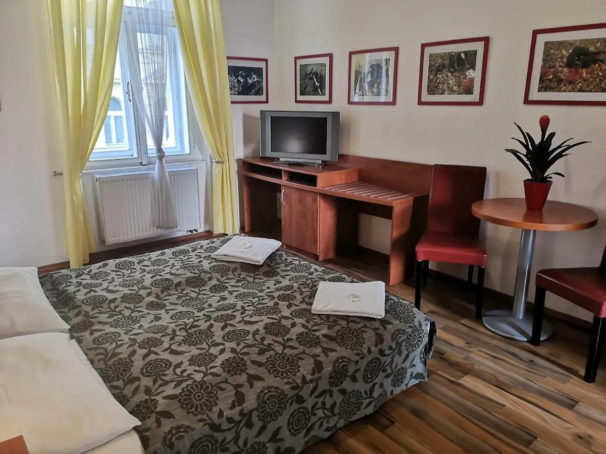 Aparthotel Auspicie Apartment Prague